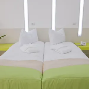 **** Hotel Christina România