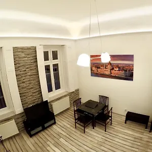Apartament Homelike Luxury Flat On Gyulai Pal, Budapeszt
