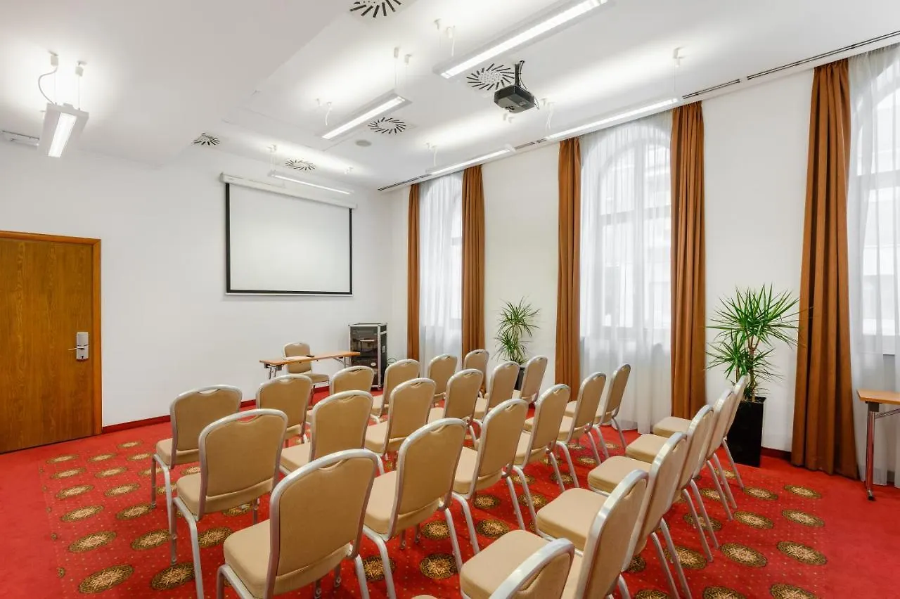 Hotel Bristol Budapest 4*,  Hungary